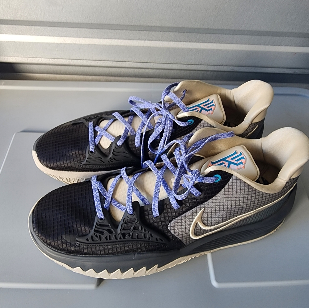 Nike kyrie low 4 size 15 new no  box never worn